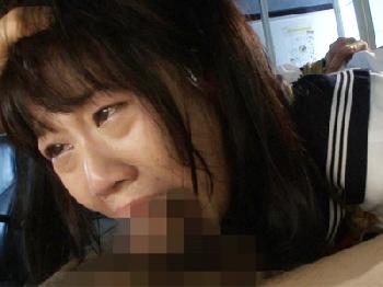 大量のエズキ汁を吐きながら咽奥を犯され続けるイラマ奴隷の美少女女子校生