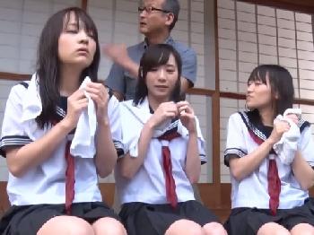 田舎の雨宿り美少女女子校生たちを冷酷無慈悲な膣内射精性交!!