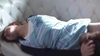 それでも股間は湿ってしまう人妻をまんぐりピストン!!