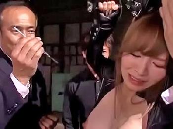 口を割らせる為に媚薬を使われて性的凌辱される女スパイ