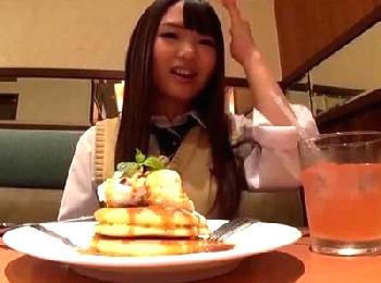 まだ慣れてない女子校生のリアクションがガチ!!童顔パパ活女子校生との個人撮影