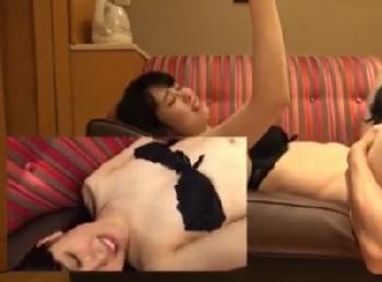 自分でカメラを持たせて素人女子を2アングルで思う存分SEXハメ撮り