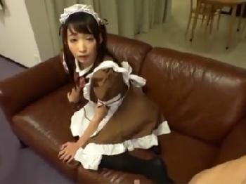 卑猥な顔したメイドがやっぱり色仕掛けしてきて性的行為への欲望が爆発SEX