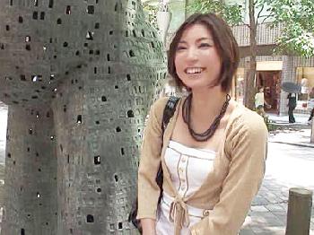 笑顔がキュートでまだまだ若い20代人妻が出会いサイトで浮気性交