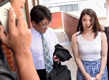 ムチッとした官能的な女体の人妻が…隣に住む強面男にアナルまで寝取られる強制浮気!!