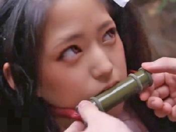 鬼になってしまった妹のために膣に魔力を送る兄