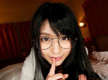 彼女の目を盗んでは色仕掛けしてくる彼女よりキュートな女子校生にもう辛抱出来ない!!