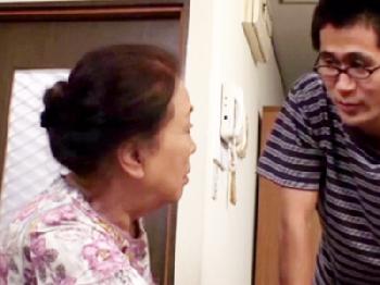 七十路の祖母が社会人になる孫にセックスプレゼントW