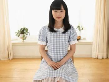 お人形のような清楚童顔娘が緊張しつつも撮影挿入で恍惚エクスタシー披露