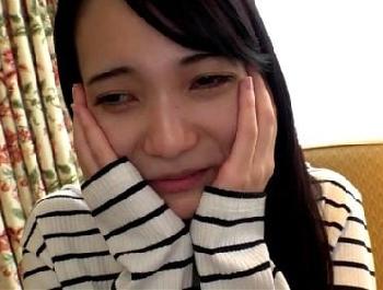 彼氏有りのとても綺麗な女子大生が高額謝礼とイケメンにデレデレしながら素股中に挿入され女陰内へ射精されて…