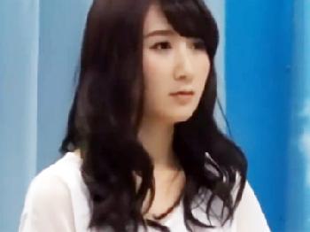 新婚なのに乳房マッサージで気持ち良くなり早くも背徳セックス