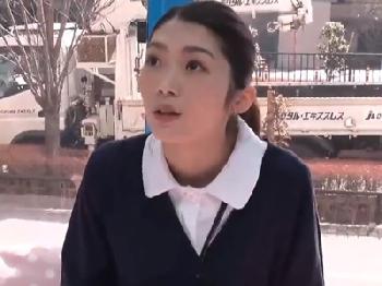 現役ナースなお姉さんに悩み相談と偽って巨根露出→結末