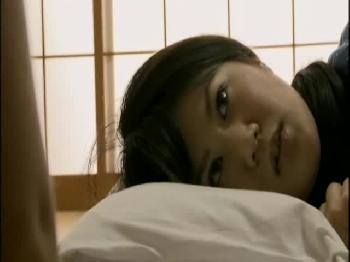 眠っている間に夫に犯され大量ぶっかけされる熟女人妻W