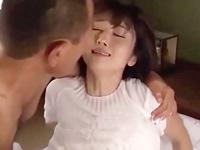 不本意ながら止むを得ず憲兵に抱かれる女教師