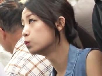 清楚なお姉さんが満員電車で衣服をはぎ取られて辱しめを受ける一部始終