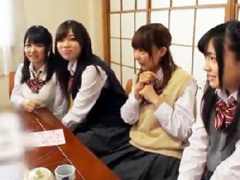 修学旅行中の美少女軍団が酔っ払って膣内射精乱交