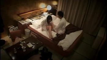 育ちの良さそうな人妻のセックスが盗撮される→そのまま流出W