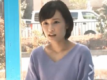 専門学校に通う20代の美少女がマジックミラー号で強引オメコ内で直接発射されて膣イキ披露