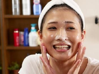 精子は美容にイイ!!のぶっかけ美容スキンケア精液