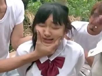 女子校生を山奥に連れ込んで輪姦性的暴行するクズ集団