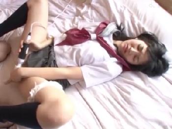 有村架純似の女子校生が中年男と援交デート→大人ペニスで恍惚オーガズム