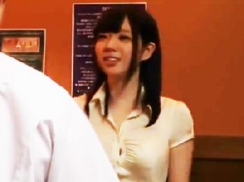 媚薬オイルで欲情!!巨根挿入されて痙攣絶頂を繰り返す黒髪美少女