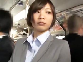 ムチッとした官能的な肉体のタイトスーツの美少女性会社員のバックから肉棒挿入して凌辱