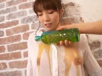 笑顔の素敵なスレンダー美女猛烈性交→媚薬オイルで興奮してエロモード突入!!