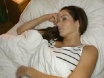 完璧ボディの外国人美女を夜這いしジャパニーズペニスで成敗!!