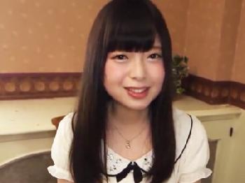 恥ずかしがり屋の幼い純真無垢なベビーフェイス美少女の初撮りセックス