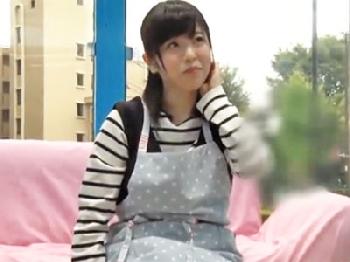 巨乳の保育士さんが童貞を優しく筆おろし!!