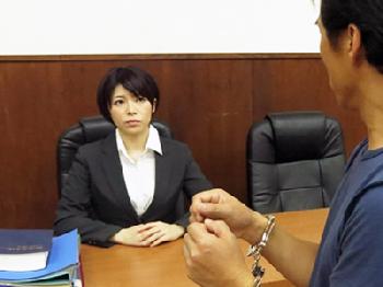 巨乳弁護士が担当して弁護した強姦魔が恩を仇で返す再犯婦女暴行をされる