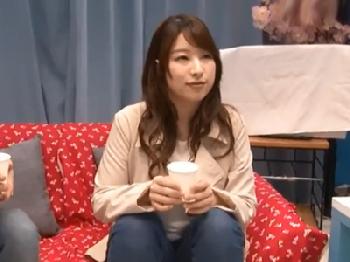 膣内射精よりも服に精液が付くことを恐れる素人娘W