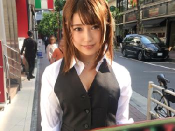 日々男性器に飢えていてナンパのチャンスを逃さなかったダーツバー店員