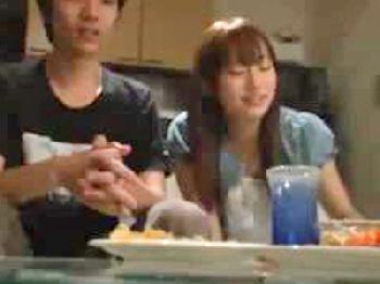 宅飲みにきてた兄の彼女を夜這いし激SEX