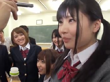 肉棒好きになる催眠をかけた女子校生たちにフェラチオご奉仕させドピュドピュ口内射精