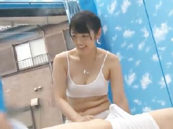 ナンパして自宅に連れ込んだ巨乳素人と爆乳揺らして性交する