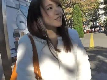 性的欲望が暴走寸前な素人人妻をガチナンパ!!案の定即ズボ→オメコ内での直接射精まで出来ちゃいました