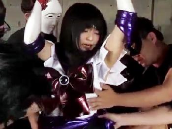 悪の組織にすんなり捕まり中出し性的暴行される正義の味方W