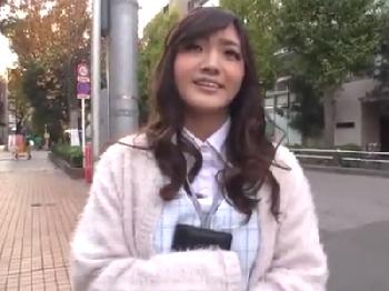昼休憩中の女性会社員をアンケートと称しナンパし挿入大成功W