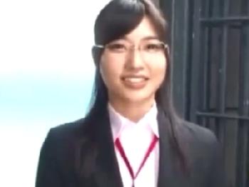 市川まさみが激しいイラマチオで唾液を垂らしながら悶えまくりW