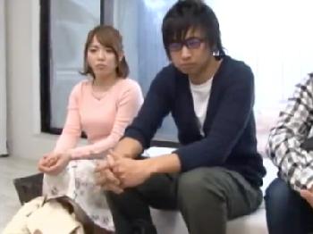 お金に目が眩んだ彼氏持ち女子大生娘が友人と中出し即挿入!!