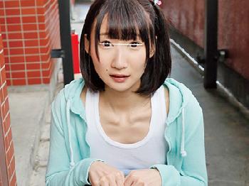 隣のピュア学生がまさかのノーブラ誘惑