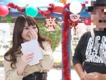 夫の目の前で男優ペニスでアヘ顔アクメする人妻