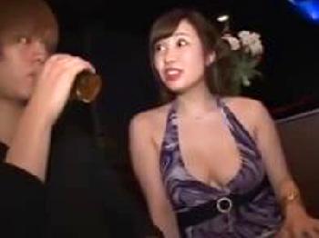 セクキャバ店内で巨乳嬢と本番交尾