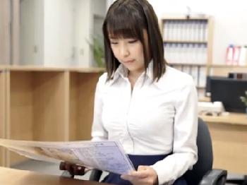 巨乳お姉さんがノースリーブ着衣のままパイズリ抜き