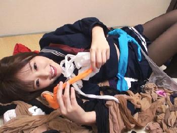 ふしだらな巨乳制服娘と様々なパンスト使って絶頂プレイ!!