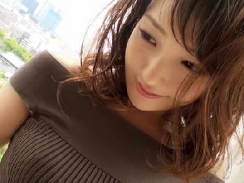 凄く綺麗な30代の素人さん!!普段はフラワーショップで働く彼女が花をペニスに持ち替えて淫らなSEX