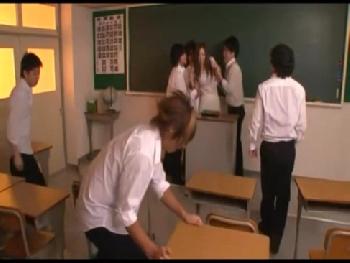 新人女教師が息巻いて不良達を注意したら逆に性的暴行され後悔↓↓
