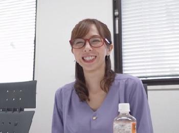 眼鏡が似合う気品あふれる素人人妻が自らAV応募→洗礼されたスレンダーボディを揺らして浮気性交に勤しむ